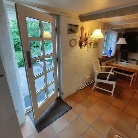 Cozy Summer House Near Nature 펜션 *